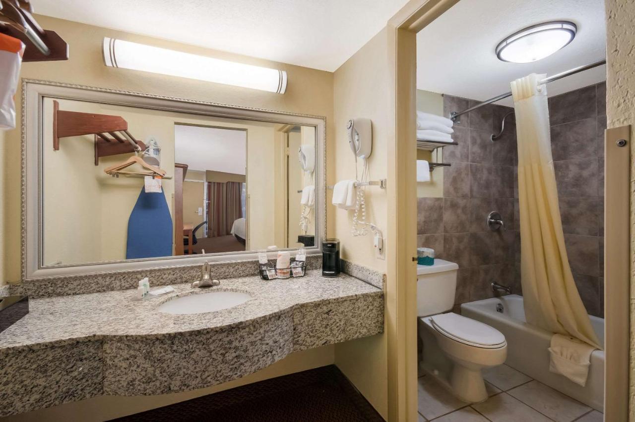 Quality Inn Chickasha Exterior photo